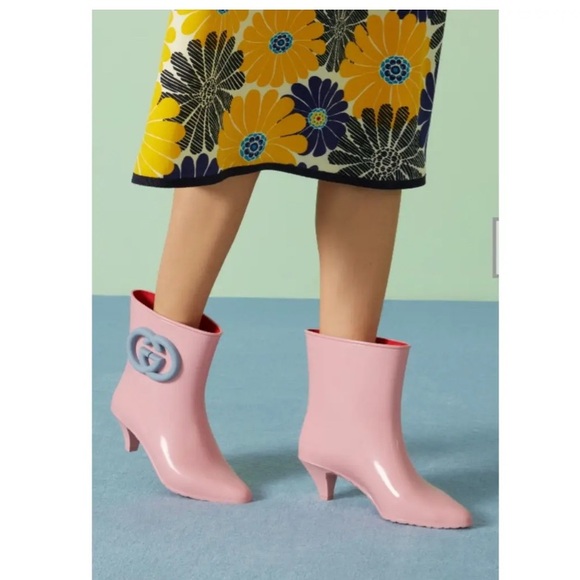 Gucci Pink Heeled Boots with Blue Logo Rain Boots - Picture 3 of 3